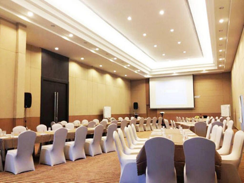 Golden City Rayong Hotel Dış mekan fotoğraf